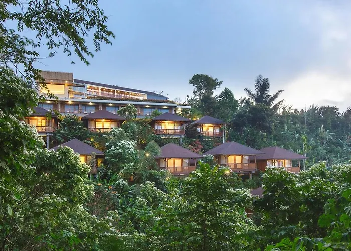 Giriwood Hotel&Villa